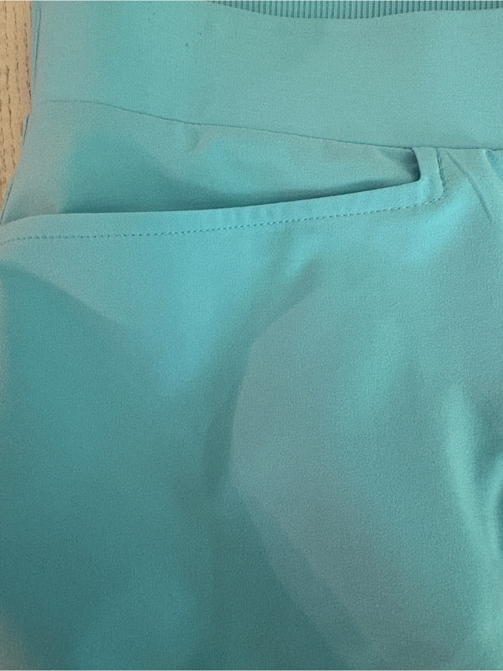 NWOT Chico’s Aqua Blue Pleated Skirt Skort UPF Zenergy Sz 1 M - Picture 4 of 4